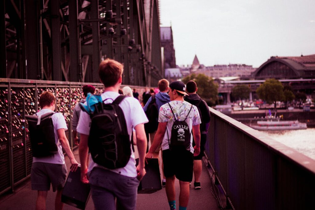 Creatieve verjaardagsactiviteiten die mannen samenbrengen