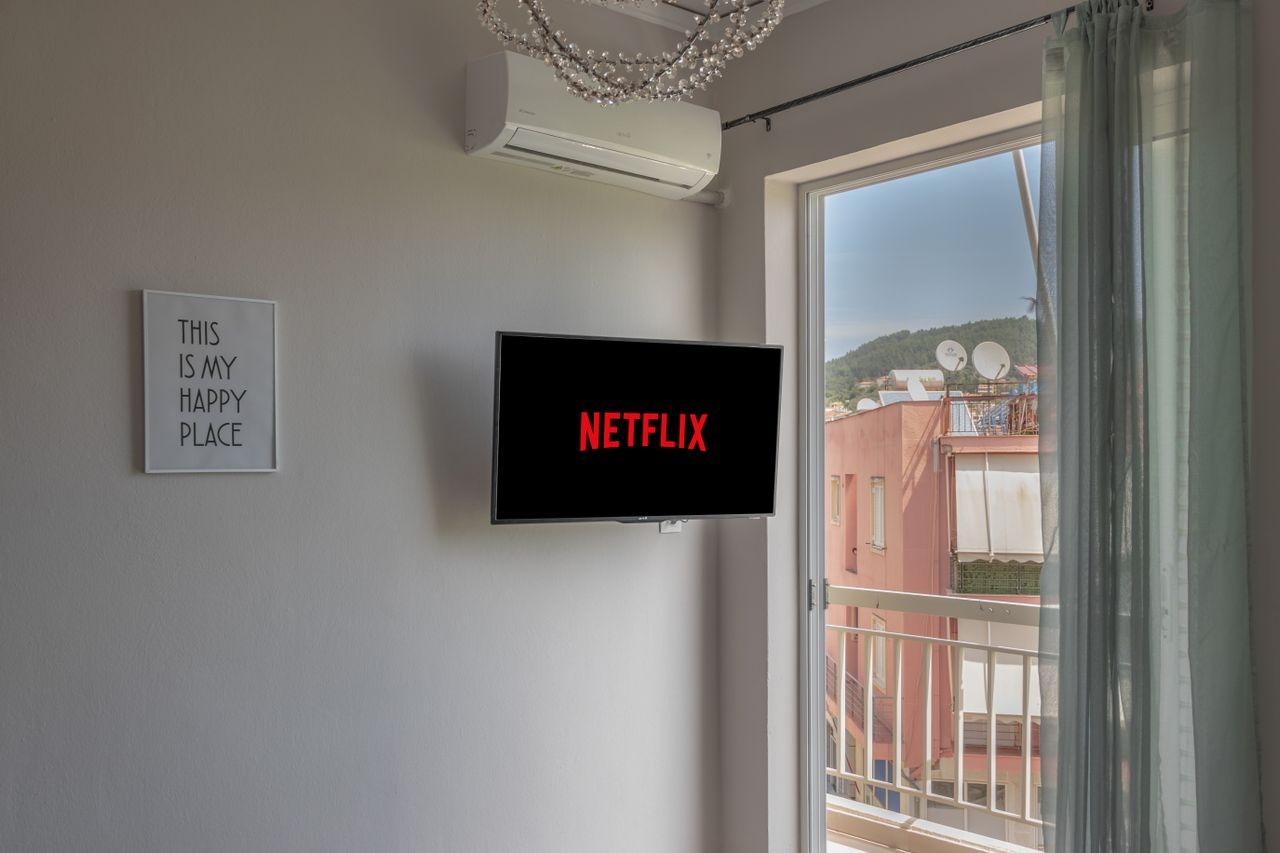 Waarom het kiezen van een serie tegenwoordig langer duurt dan het kijken zelf