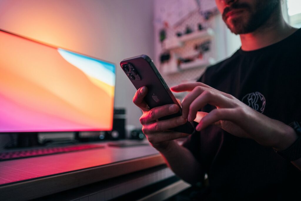 Reviewwebsites en onlineplatforms helpen mannen bij het maken van makkelijkere keuzes