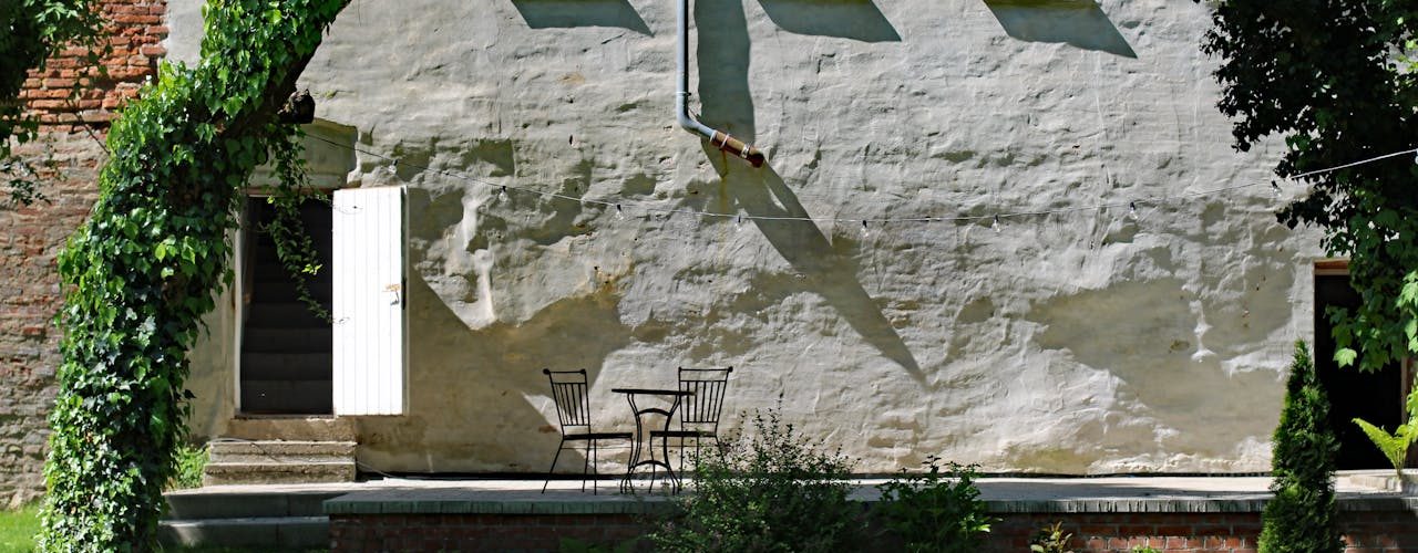 Maak je tuin mannelijk: een strak terras aanleggen
