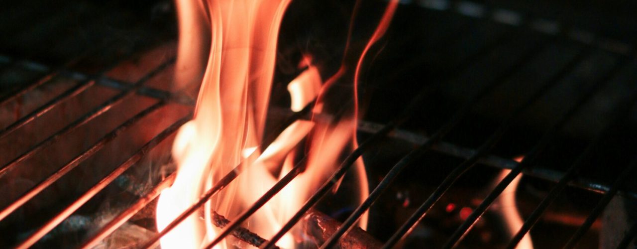 Van zomerse BBQ tot warme winteravond: zo haal je het hele jaar het meeste uit vuur